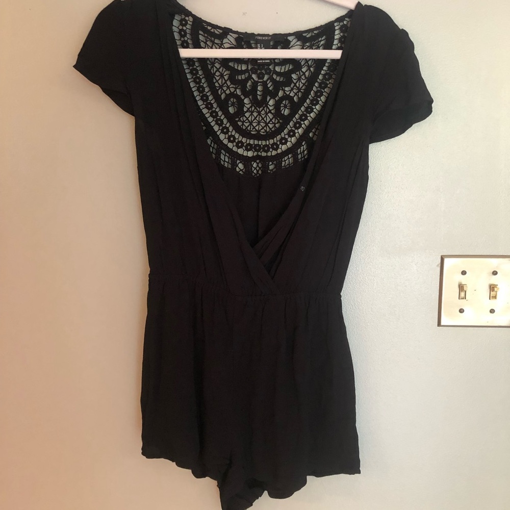 Forever 21 black romper size small